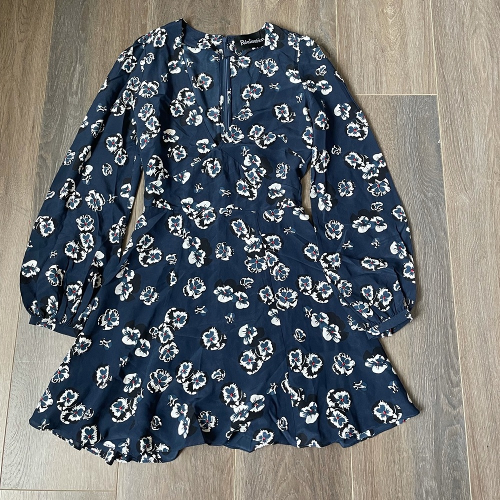 $120 Realisation par blue floral dress xs